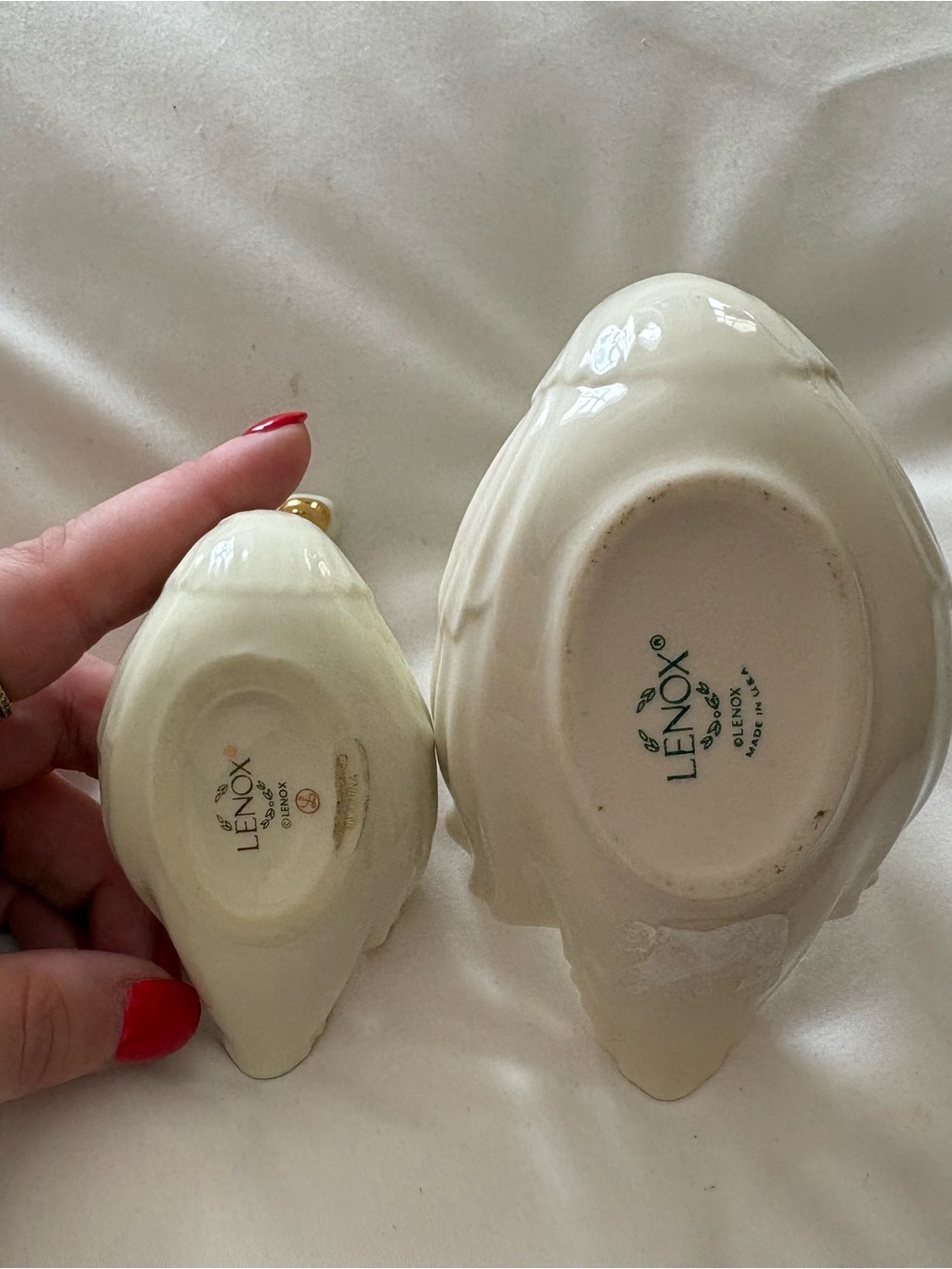 Lenox White Ceramic Swan Figurine Pair with Gold Trim and Silver Trim - Picture 4 of 4